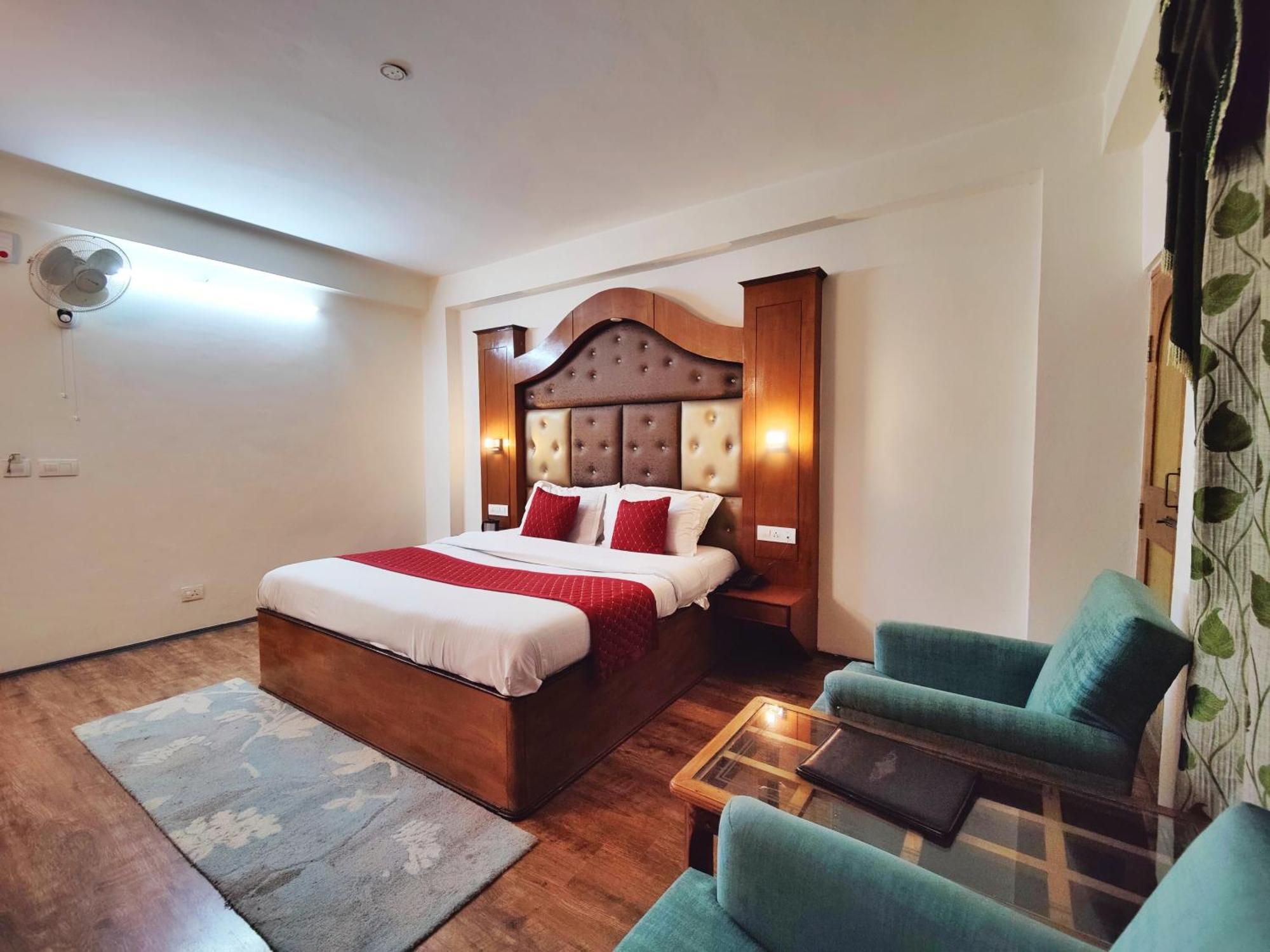 Surya International Hotel Manali Near Mall Road Екстериор снимка