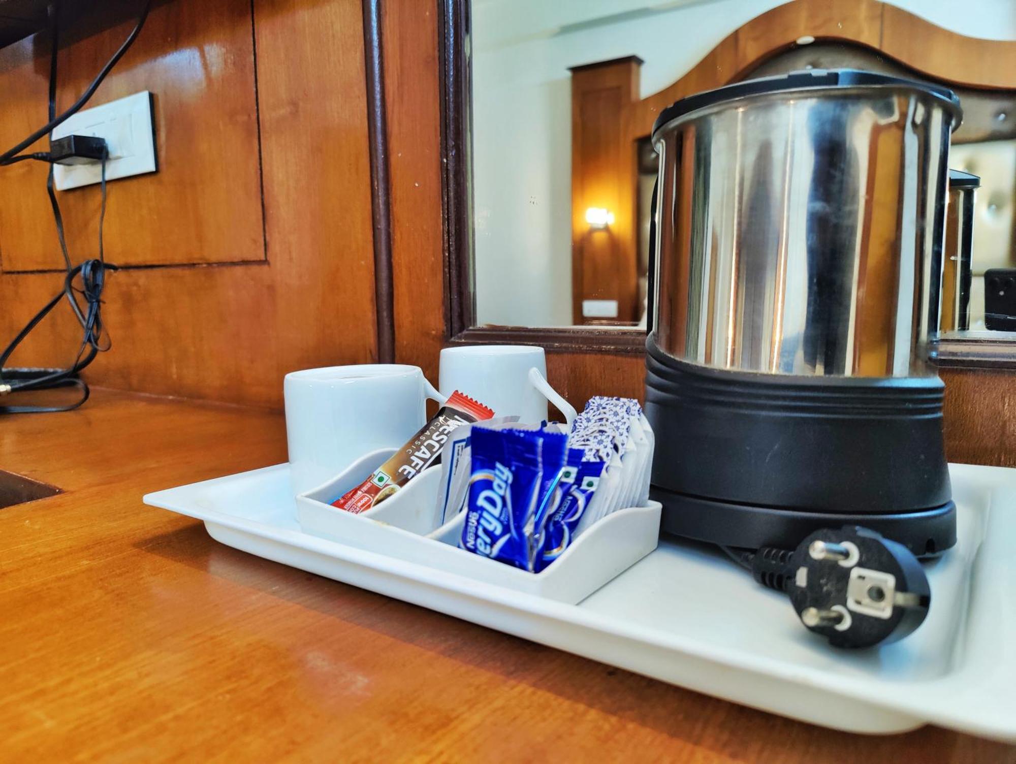 Surya International Hotel Manali Near Mall Road Екстериор снимка