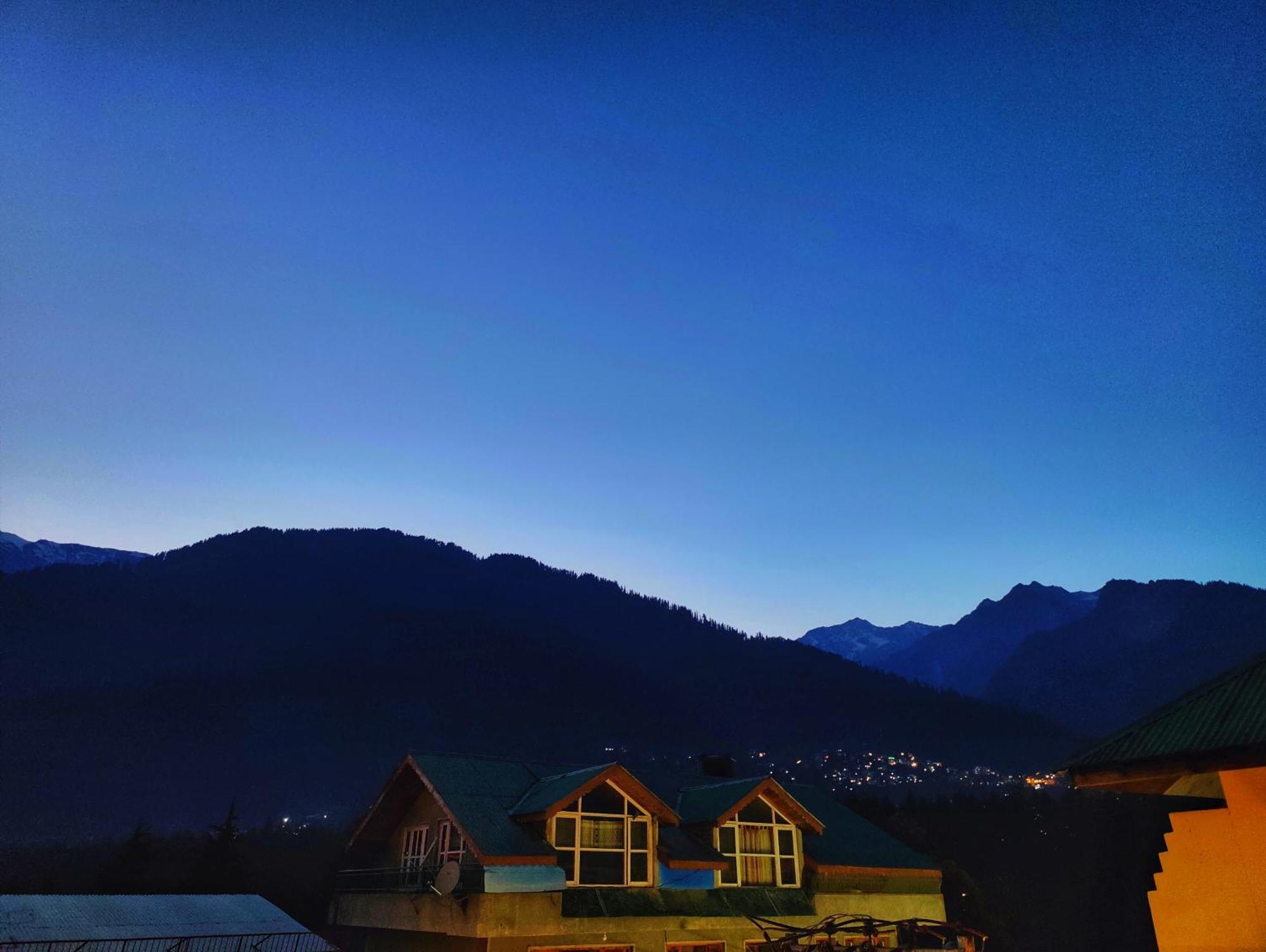 Surya International Hotel Manali Near Mall Road Екстериор снимка