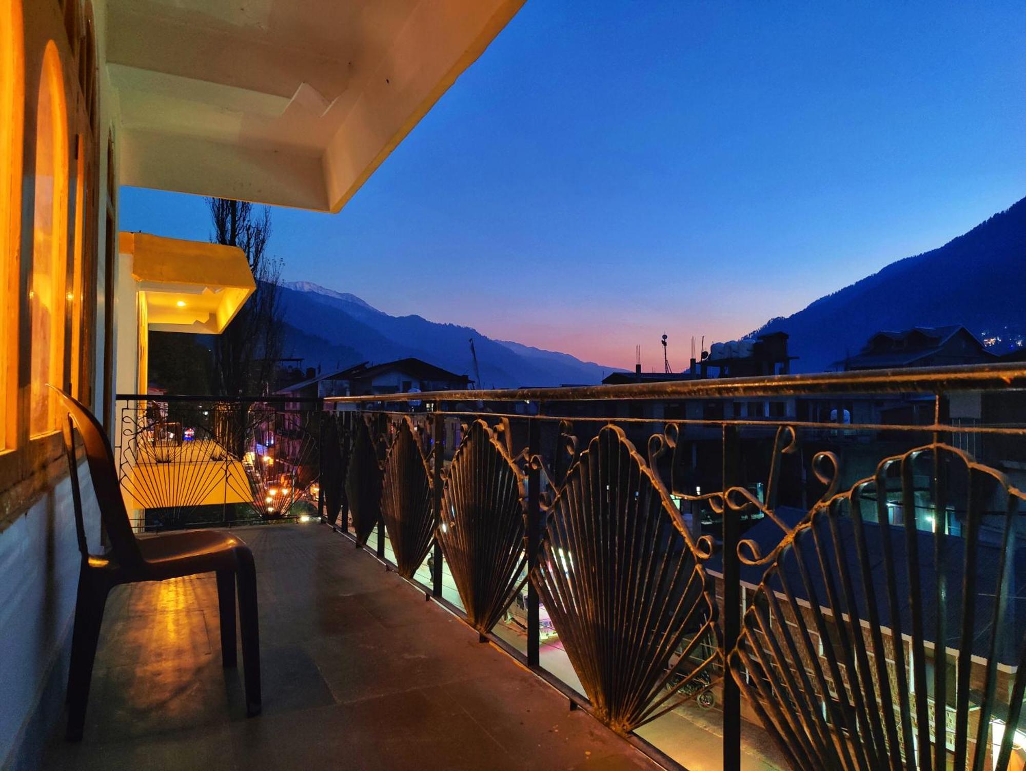 Surya International Hotel Manali Near Mall Road Екстериор снимка