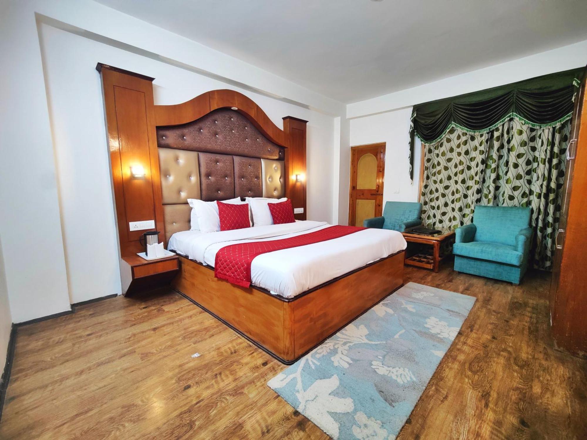 Surya International Hotel Manali Near Mall Road Екстериор снимка