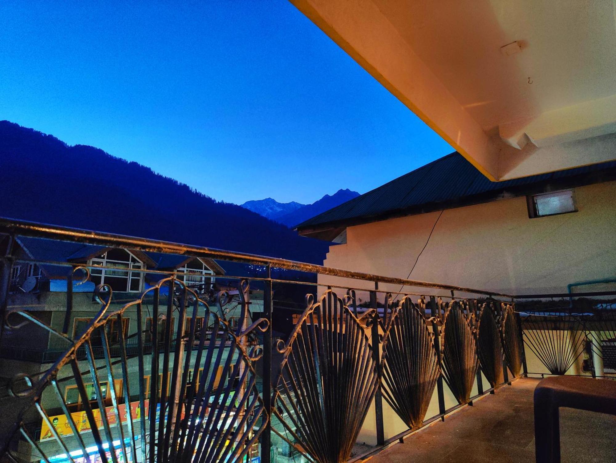 Surya International Hotel Manali Near Mall Road Екстериор снимка