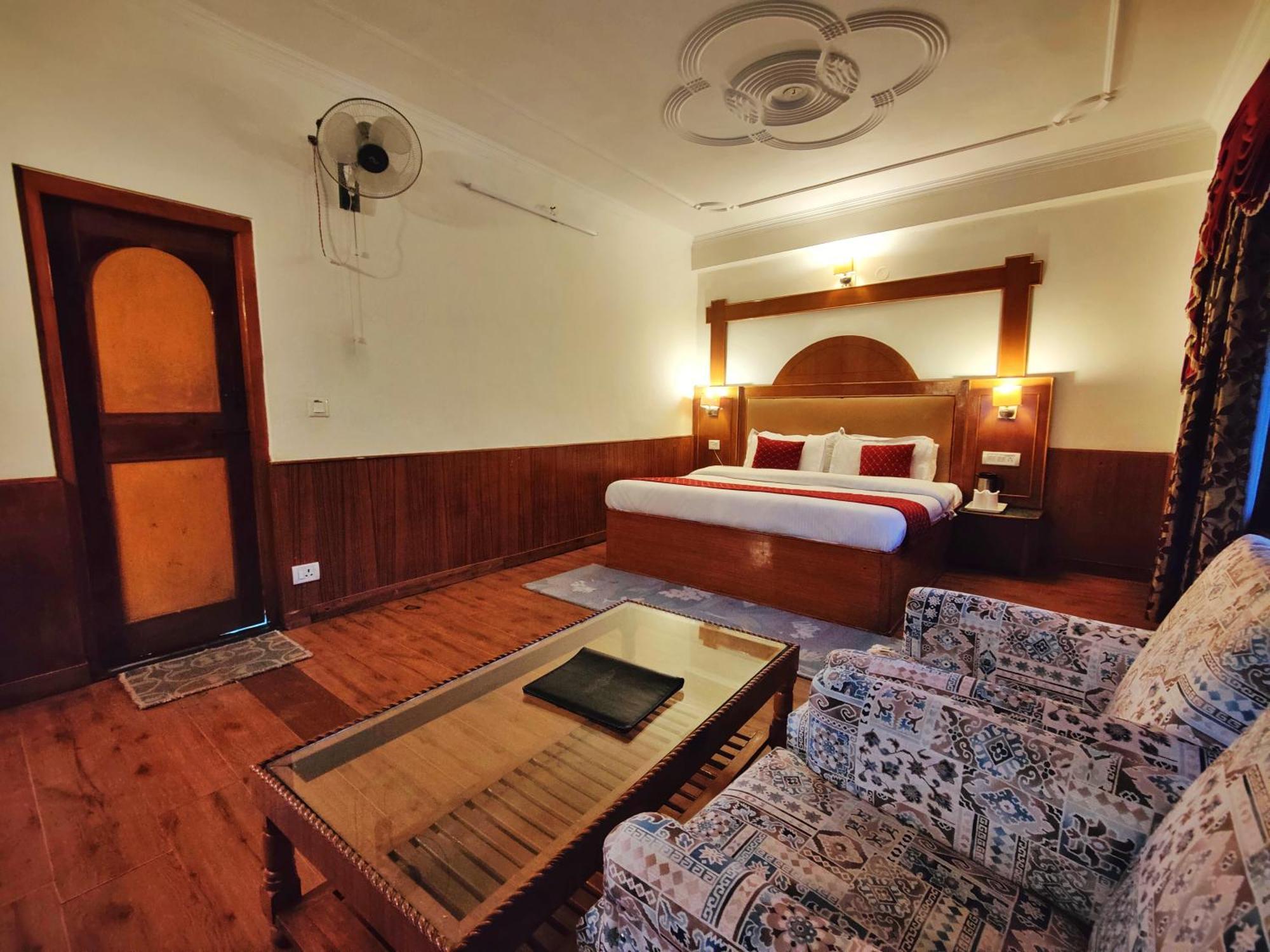 Surya International Hotel Manali Near Mall Road Екстериор снимка