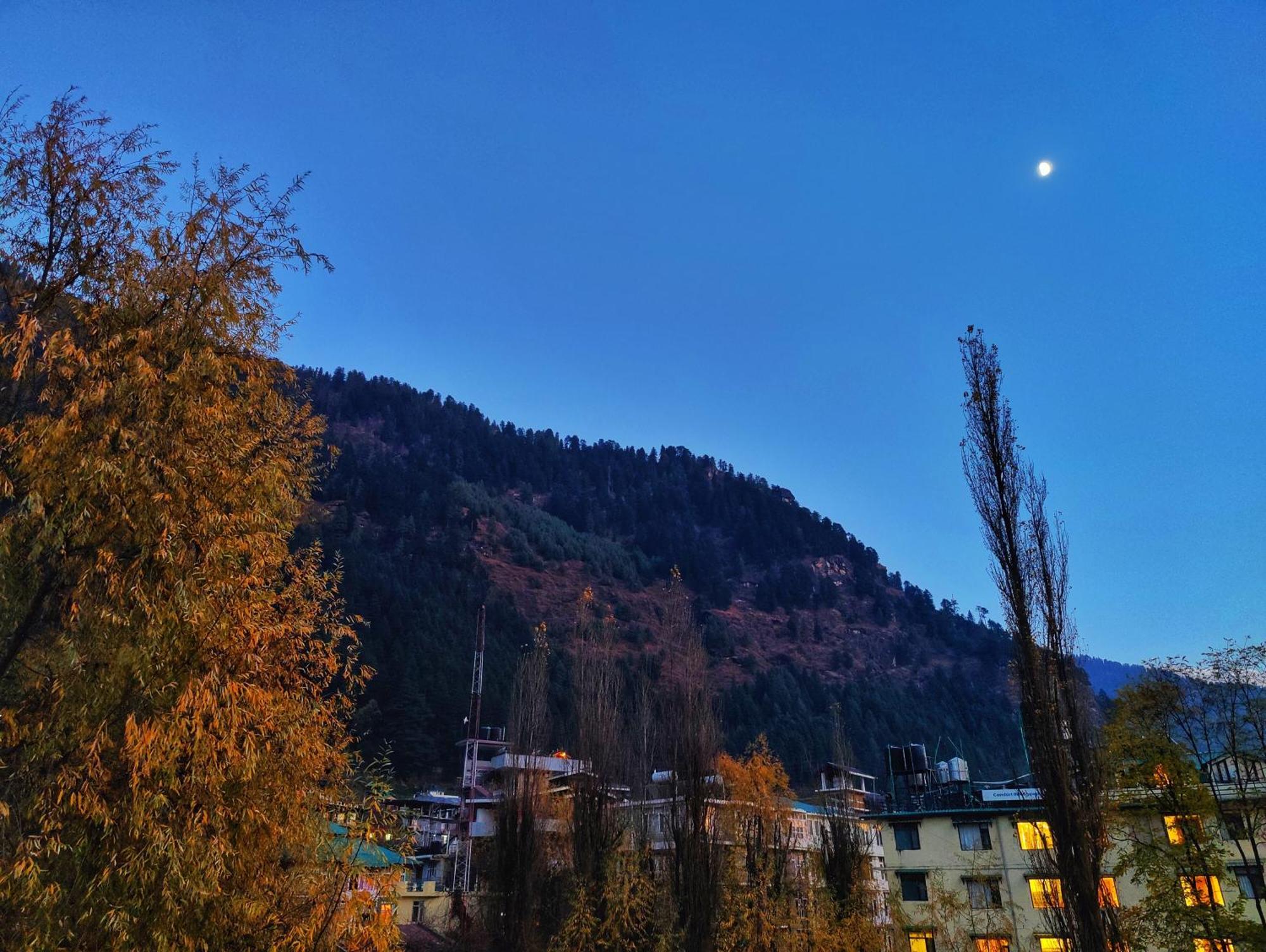 Surya International Hotel Manali Near Mall Road Екстериор снимка