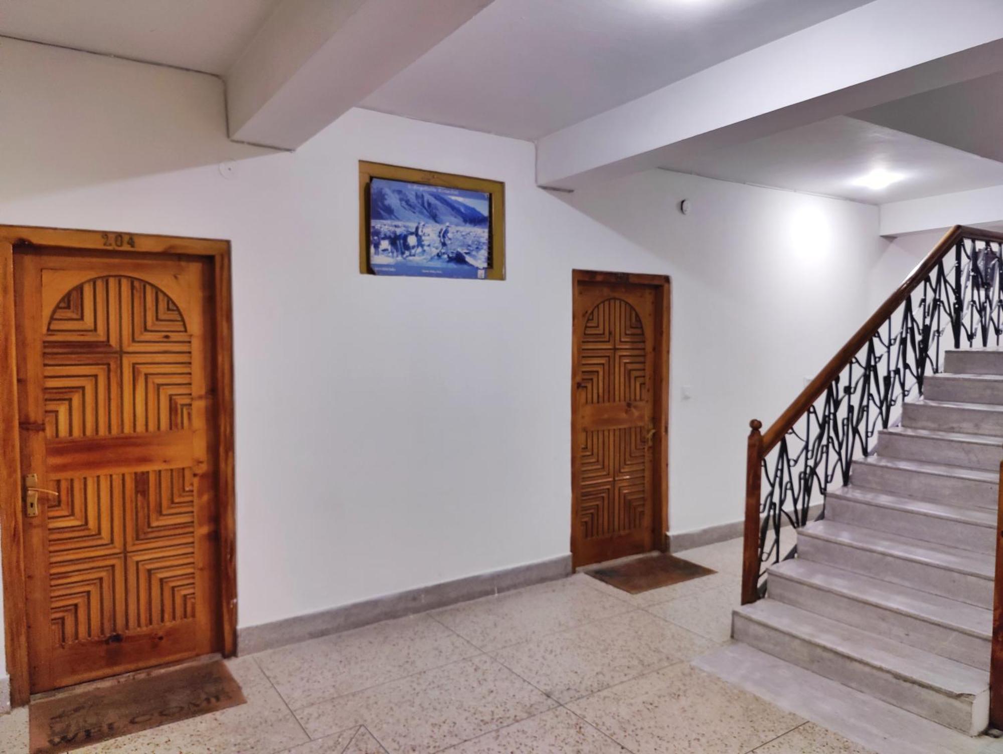 Surya International Hotel Manali Near Mall Road Екстериор снимка