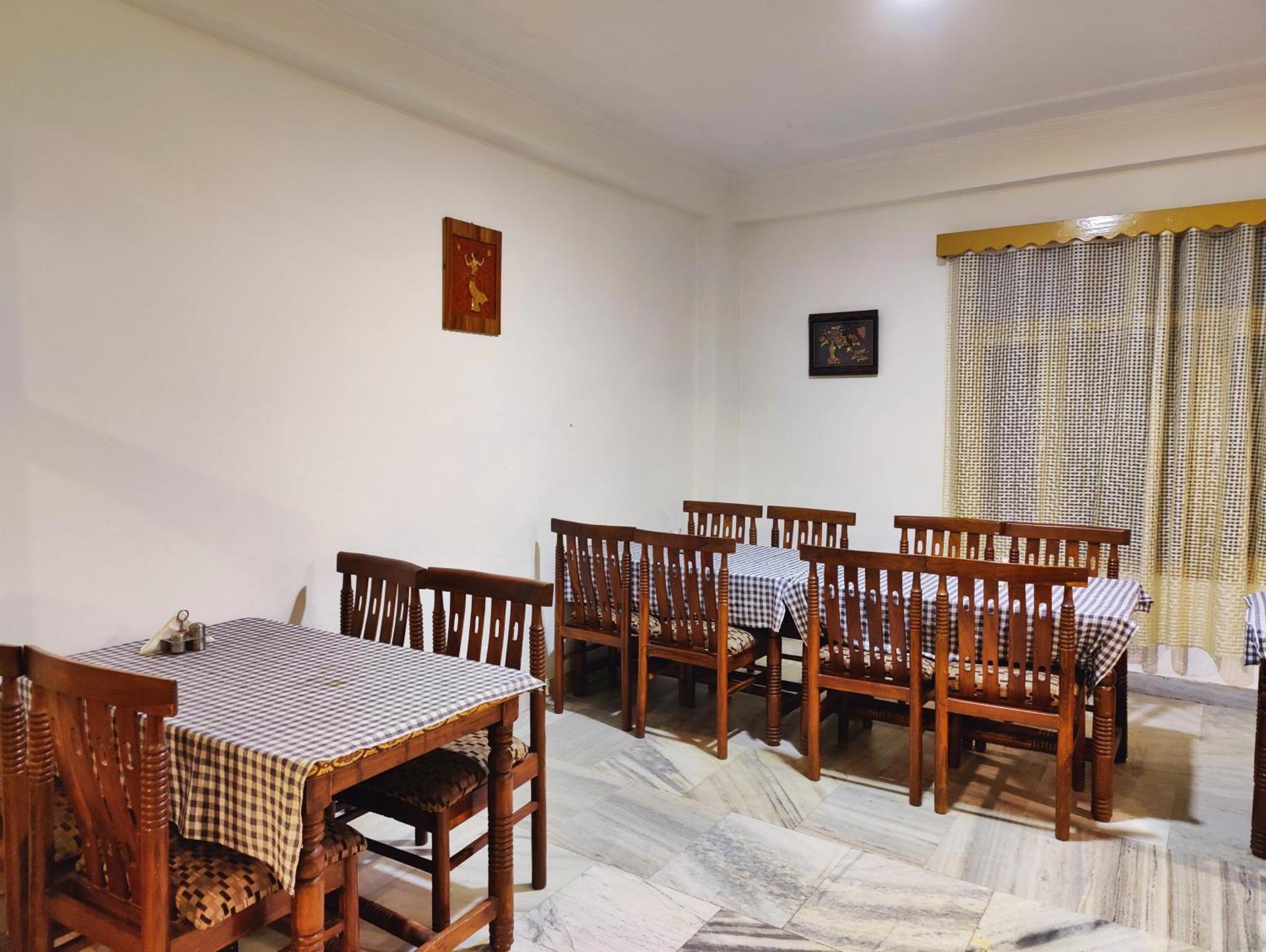 Surya International Hotel Manali Near Mall Road Екстериор снимка