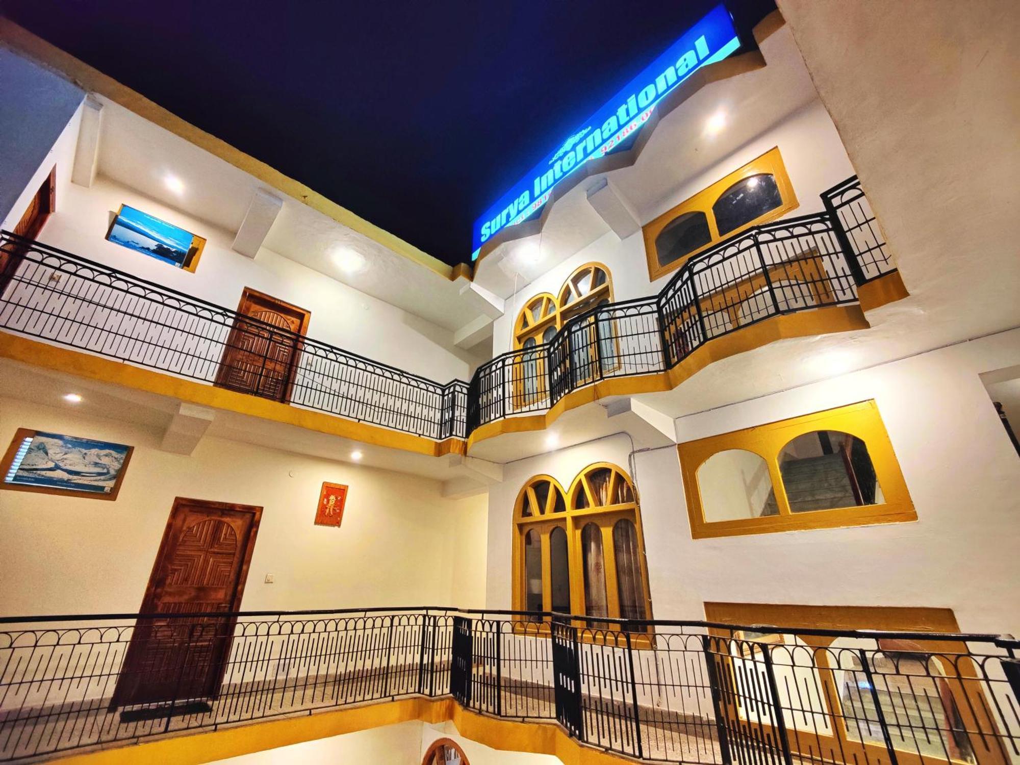 Surya International Hotel Manali Near Mall Road Екстериор снимка