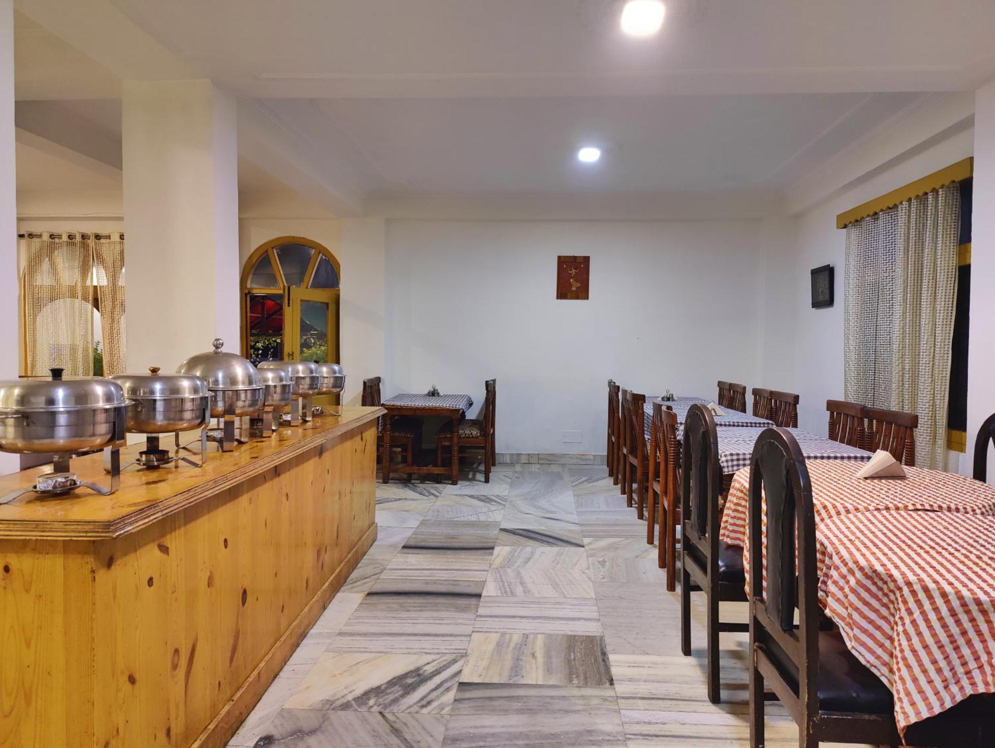 Surya International Hotel Manali Near Mall Road Екстериор снимка