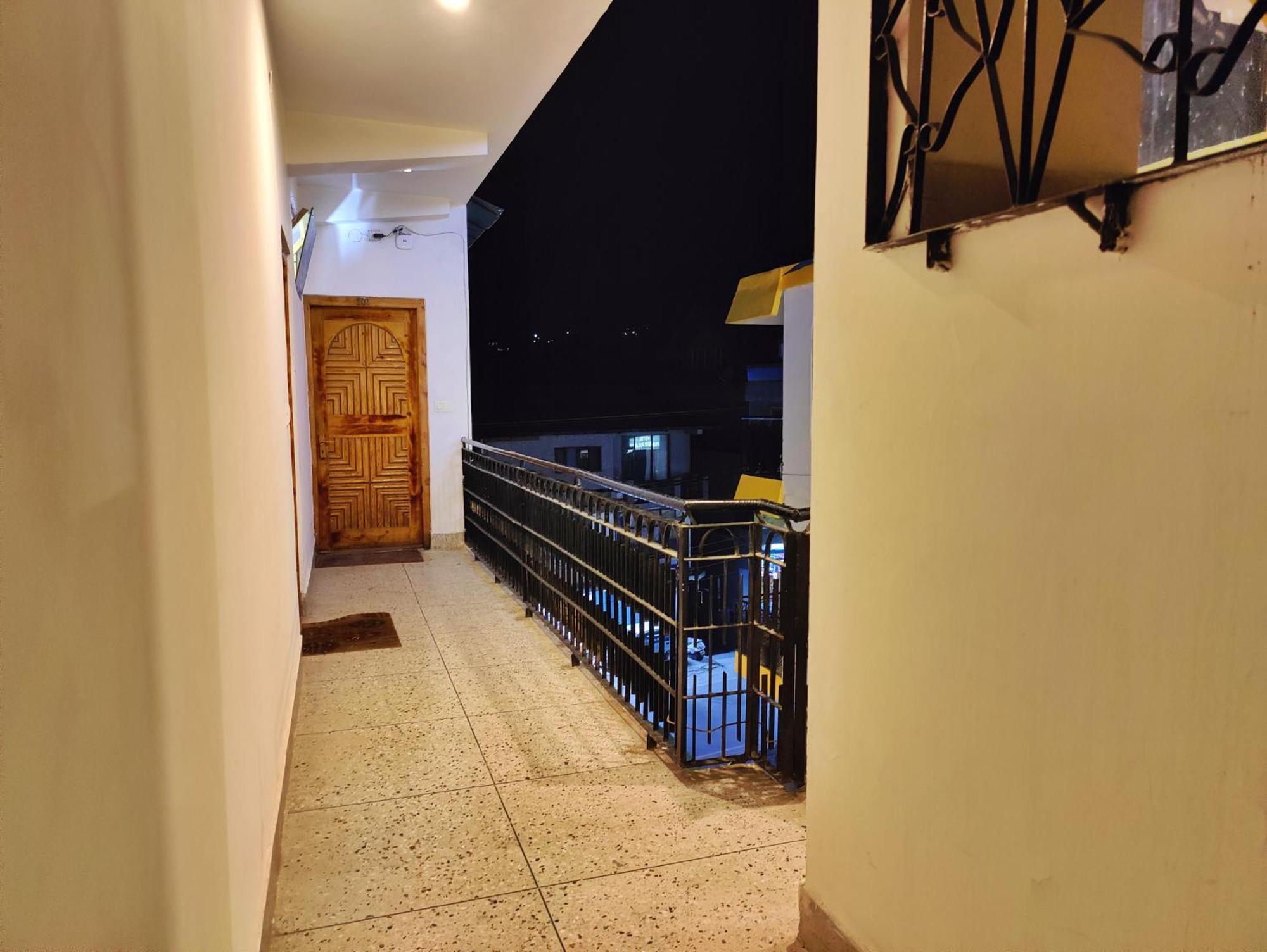 Surya International Hotel Manali Near Mall Road Екстериор снимка