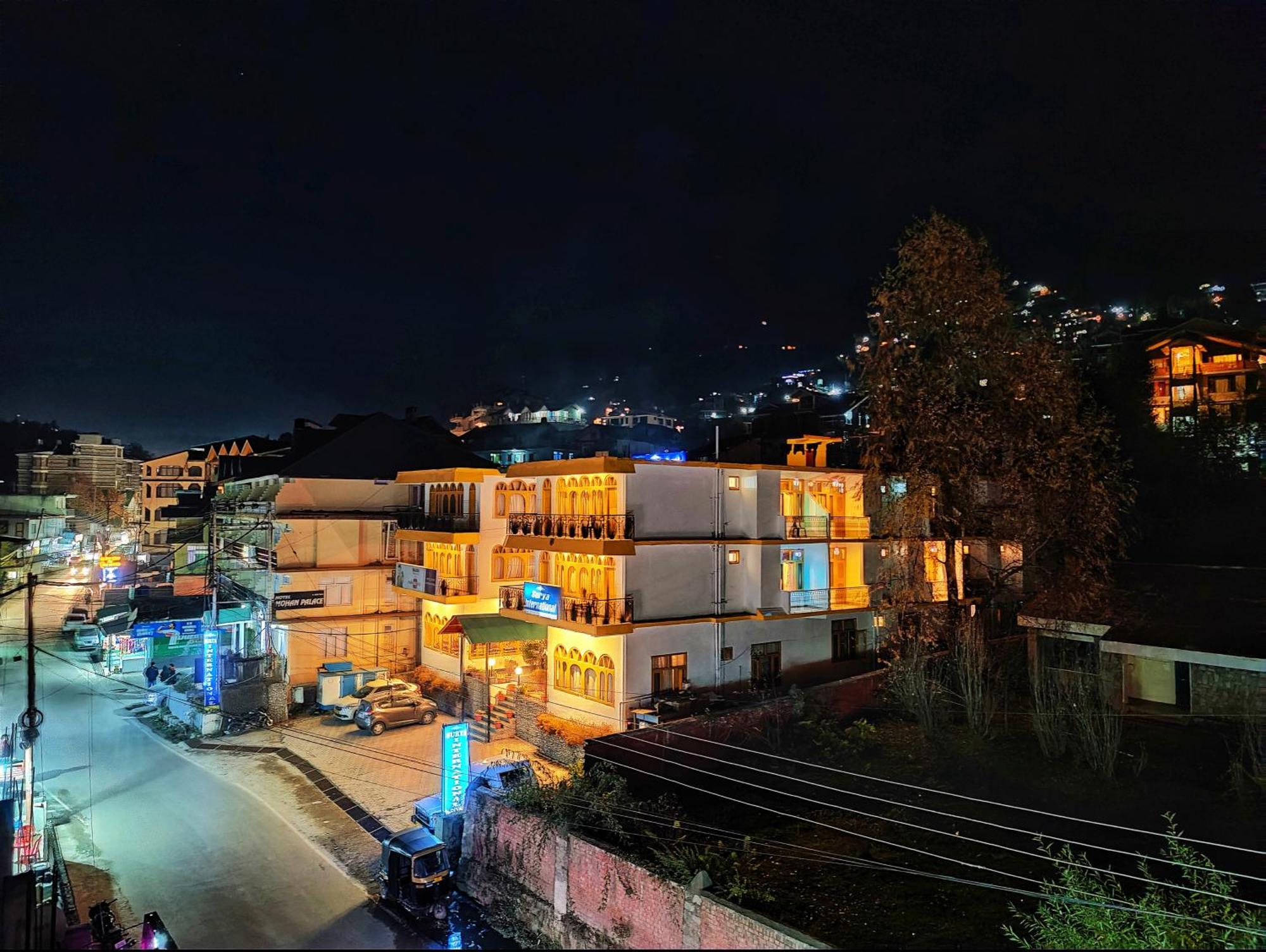 Surya International Hotel Manali Near Mall Road Екстериор снимка